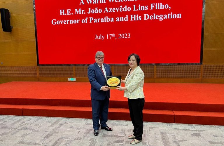 João Azevêdo consolida parcerias com Universidade de Xangai Jiao Tong para construção do radiotelescópio Bingo e intercâmbios de alunos e professores