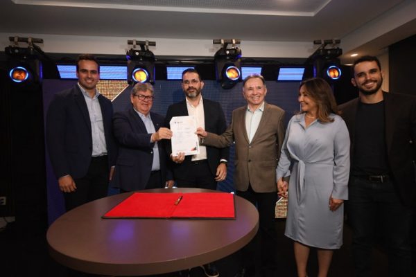 João Azevêdo anuncia mais um resort no Polo Turístico Cabo Branco com investimentos de R$ 200 milhões e geração de 400 empregos