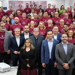 João Azevêdo assina contratos do Polo Têxtil de Mangabeira e anuncia redução de ICMS para o setor em João Pessoa