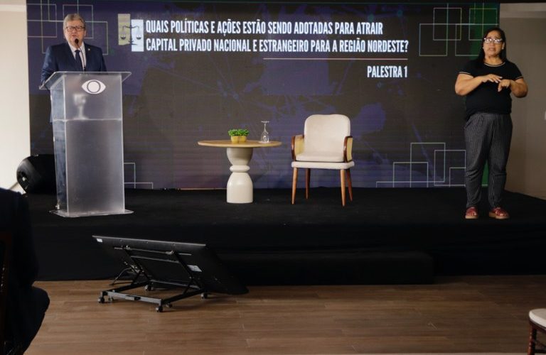 João Azevêdo apresenta potencialidades de investimentos da Paraíba e do Nordeste em Fórum de Governança, na Bahia