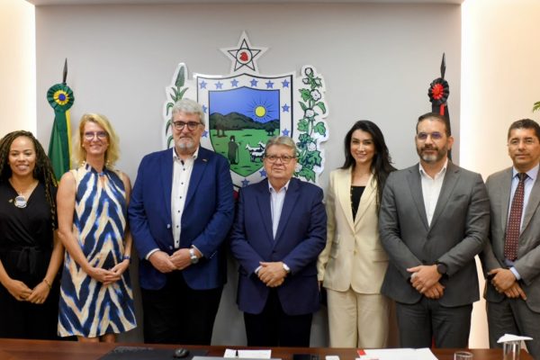 João Azevêdo apresenta potencial da Paraíba nas áreas do turismo, energias renováveis e ciência e tecnologia a cônsul-geral da Alemanha