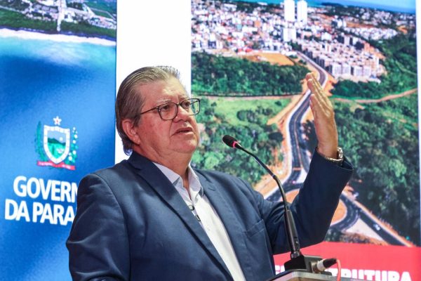 João Azevêdo apresenta as ações do Governo em 2025 e celebra resultados em áreas como saúde e segurança