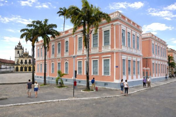 João Azevêdo formaliza a instalação de hotel do Vila Galé no Centro Histórico de João Pessoa e apresenta empreendimento a operadoras de turismo em Portugal
