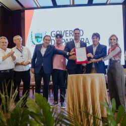 Lucas Ribeiro assina ordens de serviço de R$ 49 milhões em investimentos na infraestrutura de Campina Grande e Queimadas