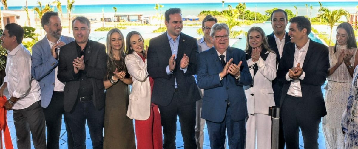 João Azevêdo participa da inauguração do primeiro empreendimento do Polo Turístico Cabo Branco